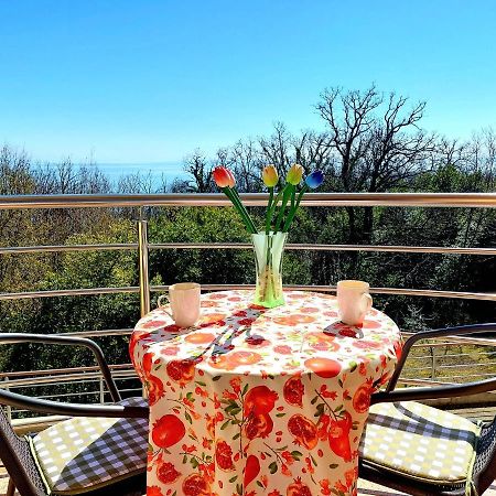 Starry Night - Smart Tv, Extra Big Bed, Big Bathtub, Private Parking, Sea View, Wifi, 2Bedrooms Volosko Exterior photo