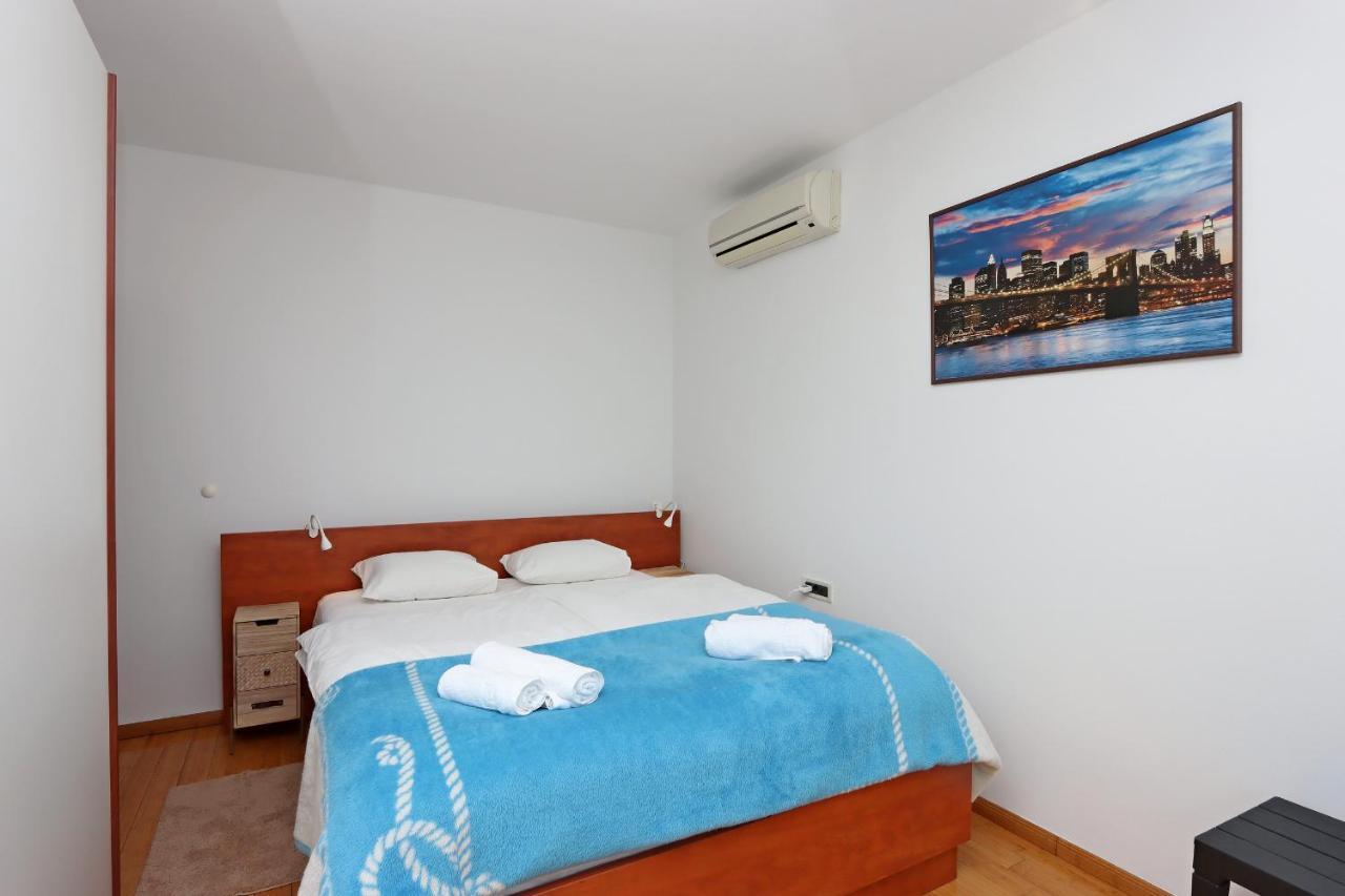 Starry Night - Smart Tv, Extra Big Bed, Big Bathtub, Private Parking, Sea View, Wifi, 2Bedrooms Volosko Exterior photo