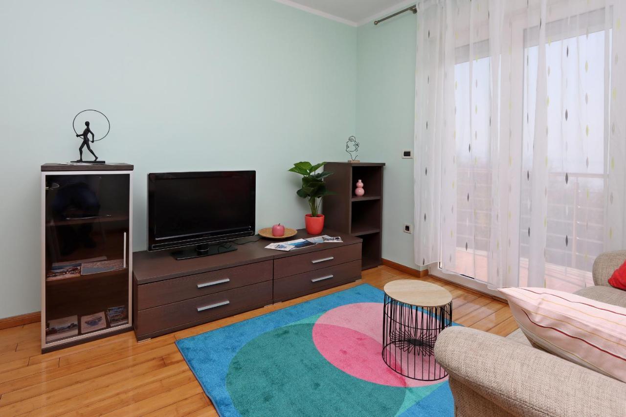 Starry Night - Smart Tv, Extra Big Bed, Big Bathtub, Private Parking, Sea View, Wifi, 2Bedrooms Volosko Exterior photo