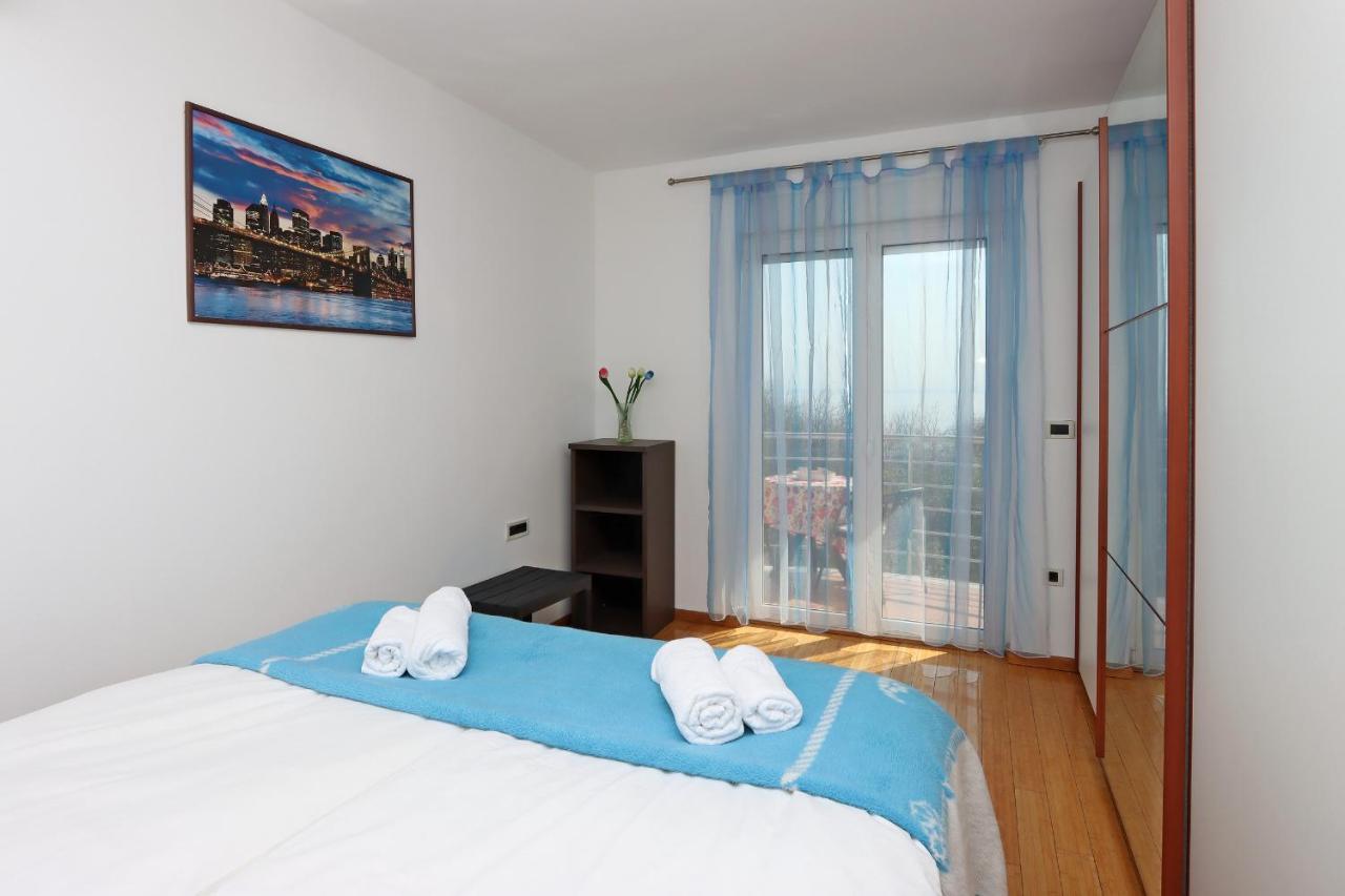 Starry Night - Smart Tv, Extra Big Bed, Big Bathtub, Private Parking, Sea View, Wifi, 2Bedrooms Volosko Exterior photo