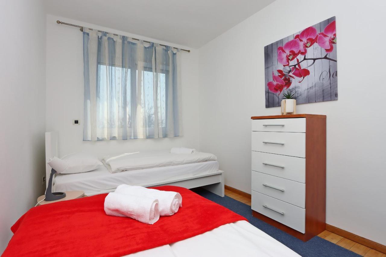 Starry Night - Smart Tv, Extra Big Bed, Big Bathtub, Private Parking, Sea View, Wifi, 2Bedrooms Volosko Exterior photo