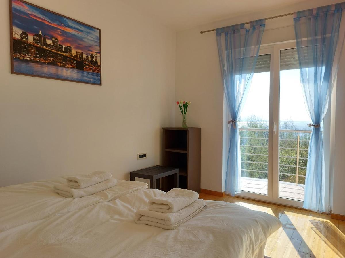 Starry Night - Smart Tv, Extra Big Bed, Big Bathtub, Private Parking, Sea View, Wifi, 2Bedrooms Volosko Exterior photo